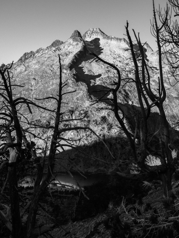 Néouvielle depuis la crête d'Estibère Néouvielle depuis la crête d'Estibère